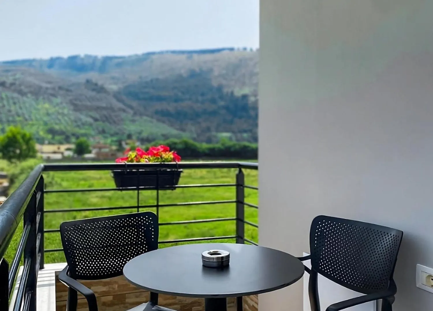 Villa Tabaku Berat Bed & Breakfast
