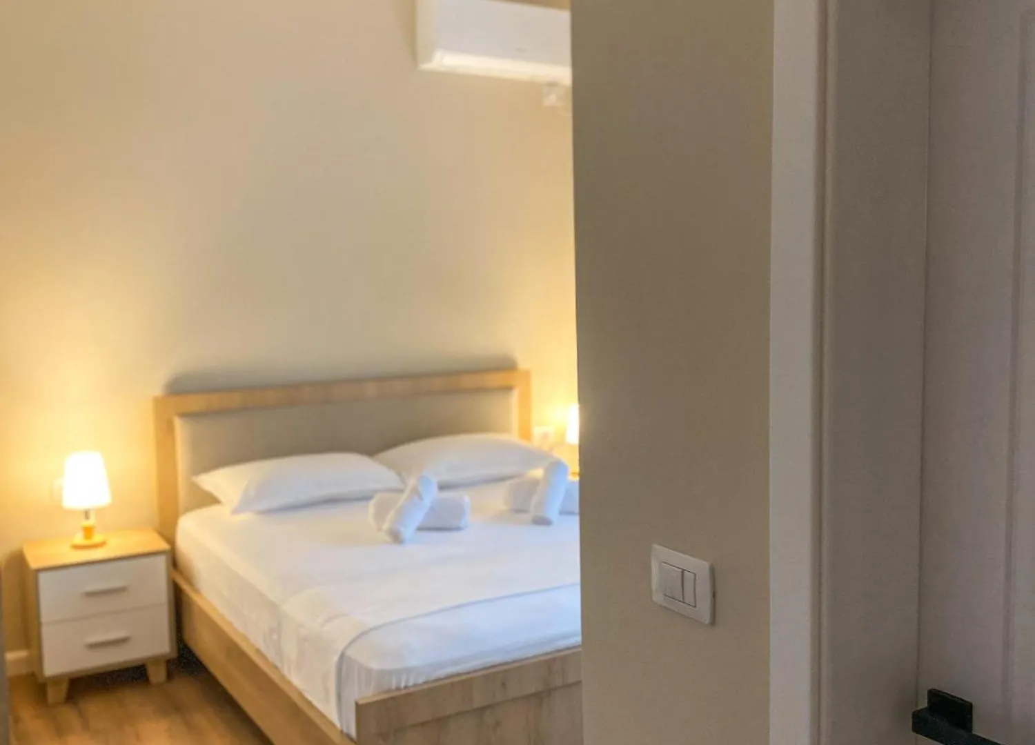 Villa Tabaku Berat Bed & Breakfast